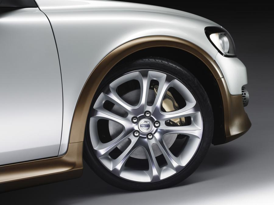  Volvo C30 Design Concept 2006 года  (фото 9 из 22)